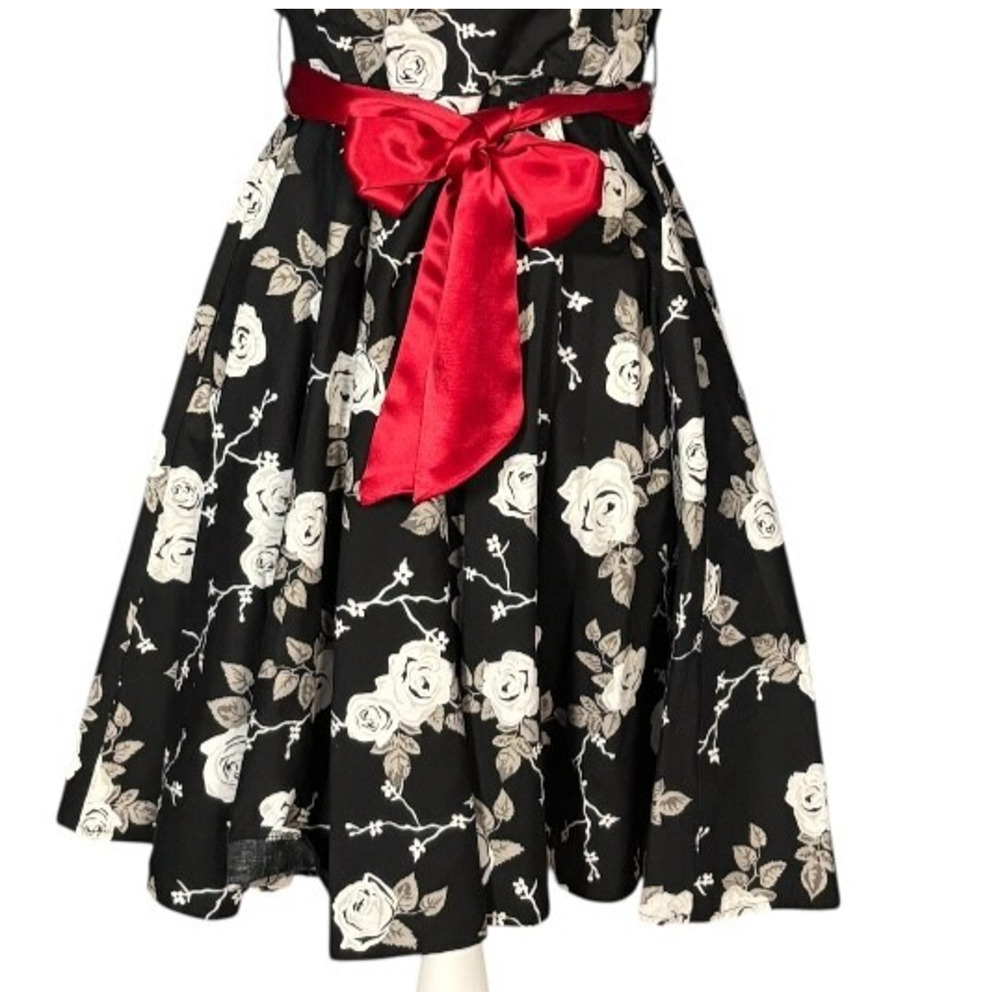 Hell Bunny Vixen Dress Size Small Short Sleeve Floral Pinup Whimsygoth Retro - Picture 4 of 11